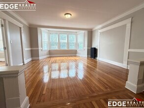 1705 Commonwealth Ave, Unit 2 in Boston, MA - Building Photo - Building Photo