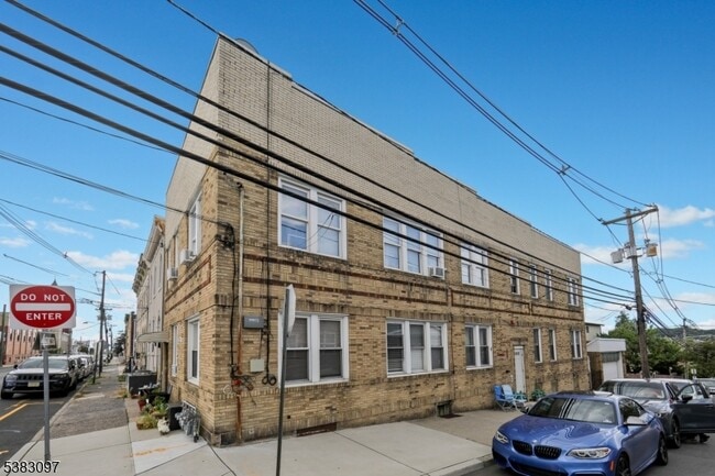 217 MacArthur Ave in Garfield, NJ - Building Photo - Building Photo