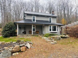 16 Bangall Amenia Rd in Stanfordville, NY - Building Photo