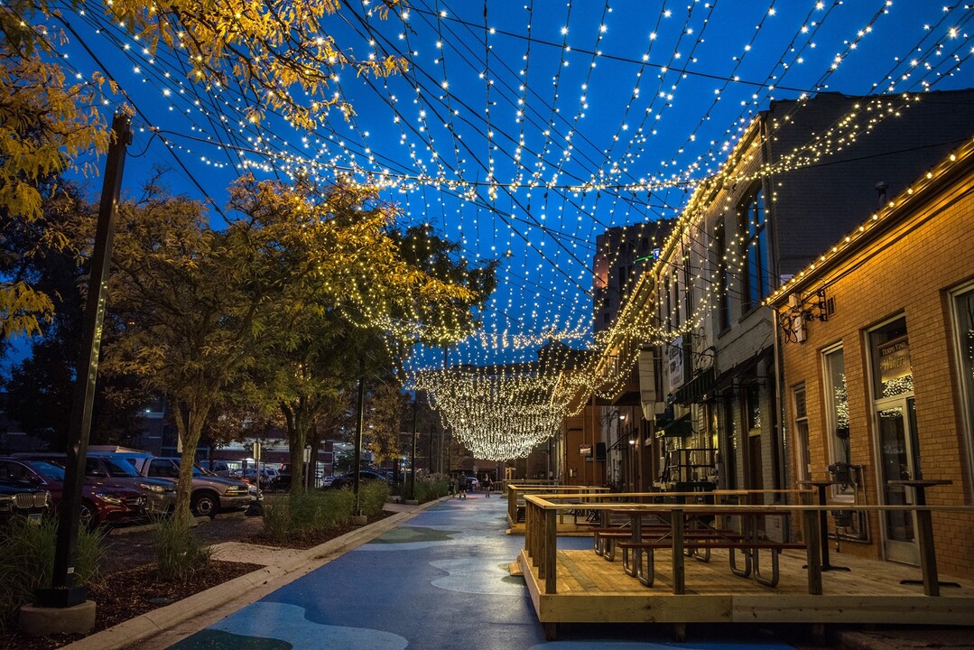 Peregrine Peninsula in Kalamazoo, MI - Foto de edificio