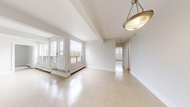 10 Bergamot Ave in Toronto, ON - Building Photo - Building Photo