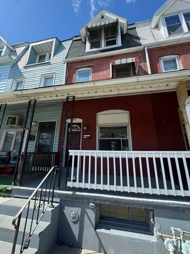 756 S Hall St in Allentown, PA - Building Photo - Building Photo