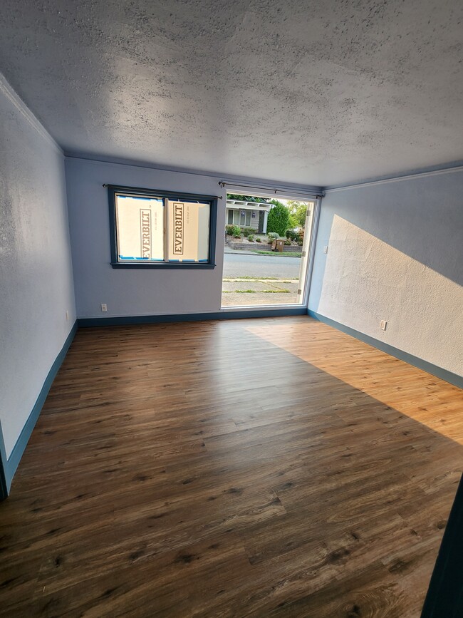 430 S 52nd St, Unit B in Tacoma, WA - Foto de edificio - Building Photo