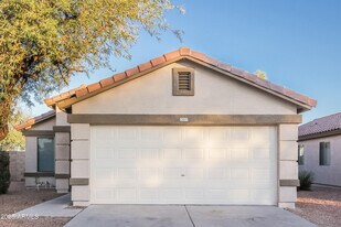 13817 N 149th Ln in Surprise, AZ - Building Photo