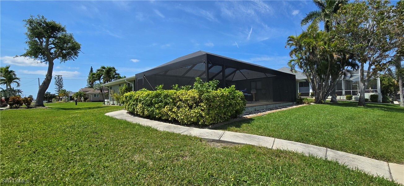 4627 SW 2nd Ave in Cape Coral, FL - Building Photo