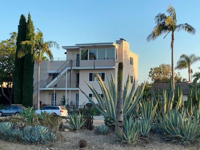 Rose Garden Apartments in Santa Barbara, CA - Building Photo