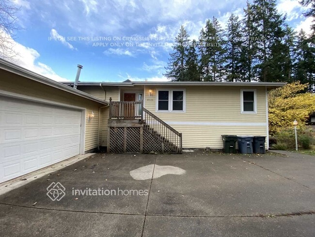 19511 64th St E in Bonney Lake, WA - Foto de edificio - Building Photo