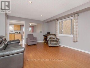 32 Silo Ct in Brampton, ON - Building Photo - Building Photo