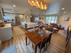 3622 S Newport Way in Denver, CO - Building Photo - Building Photo