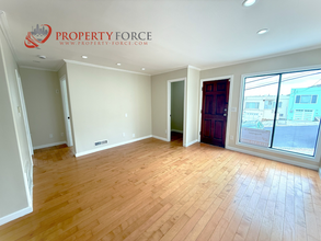 1024 Schwerin St in Daly City, CA - Building Photo - Building Photo
