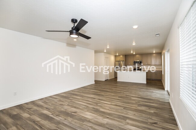 15190 Nimbus Way in Caldwell, ID - Building Photo - Building Photo