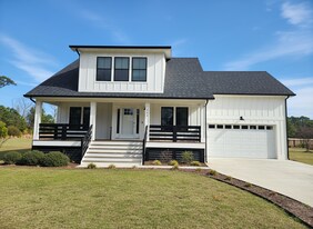 103 Hillock Dr in Powells Point, NC - Building Photo