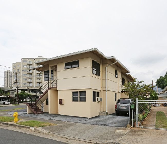 1704 Nanea St in Honolulu, HI - Building Photo - Building Photo