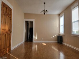 138 Union Ave in Linden, NJ - Building Photo