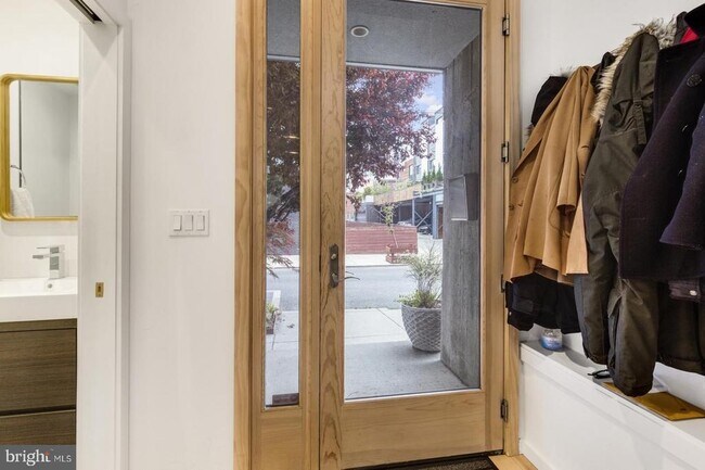 1108 N Bodine St in Philadelphia, PA - Building Photo - Building Photo