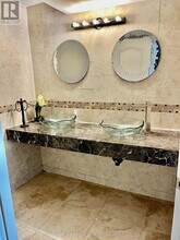 5 King William Crescent in Richmond Hill, ON - Building Photo - Building Photo