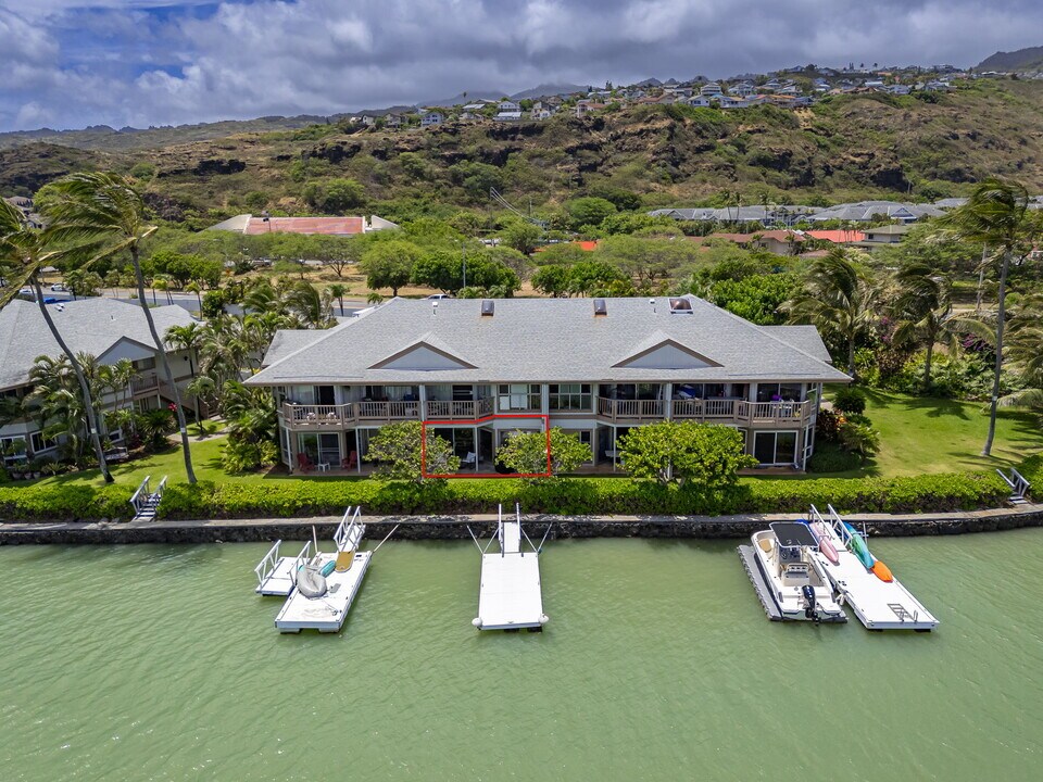 7007 Hawaii Kai Dr in Honolulu, HI - Building Photo