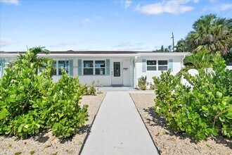 2741 Parker Ave in West Palm Beach, FL - Building Photo - Building Photo