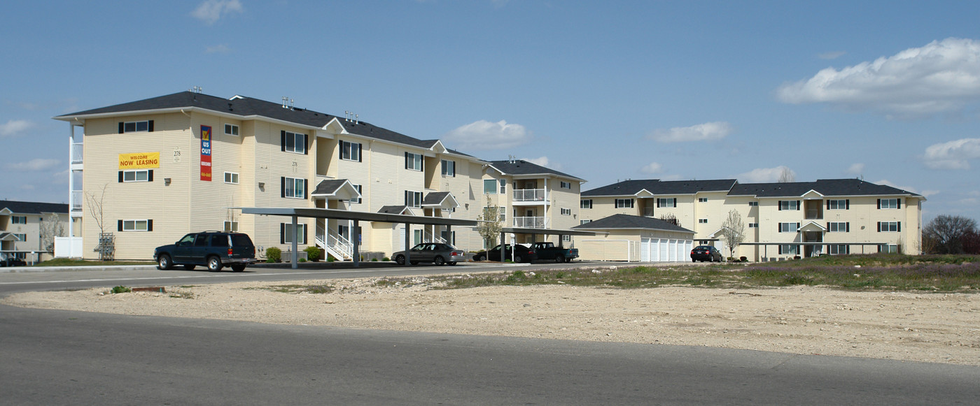 Berkshire Apartments in Nampa, ID - Building Photo