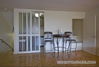 125 Chiswick Rd, Unit 312 in Boston, MA - Building Photo - Building Photo