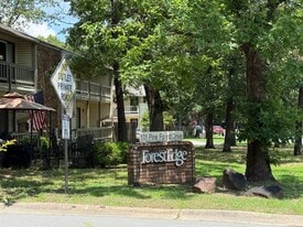 101 Pine Forest Dr in Maumelle, AR - Building Photo