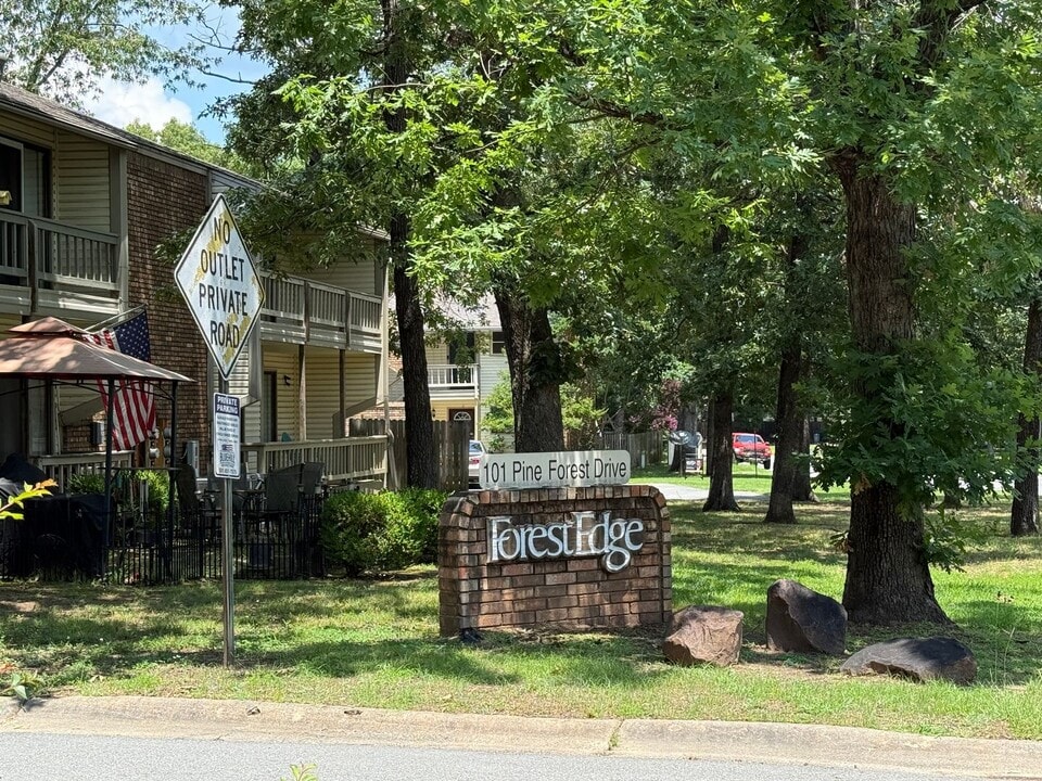 101 Pine Forest Dr in Maumelle, AR - Building Photo