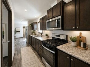 365 Brutus Dr in Lakeville, MN - Building Photo - Building Photo