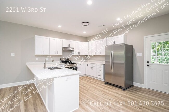 property at 2201 W 3rd St