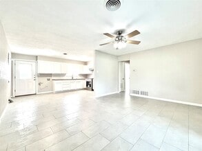 2614 Denison St, Unit 26 in Denton, TX - Building Photo - Building Photo