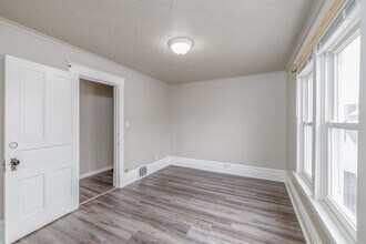 1668 Oregon St in Oshkosh, WI - Building Photo - Building Photo