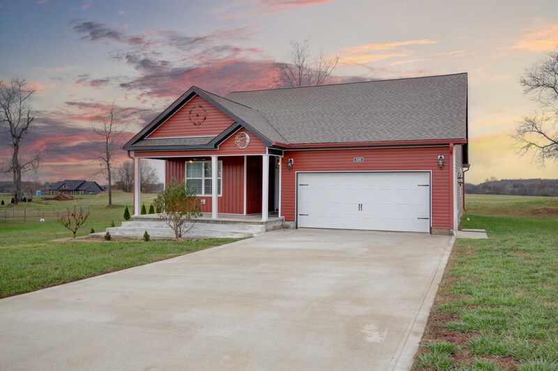 131 Riverbend Dr in Elkton, KY - Building Photo