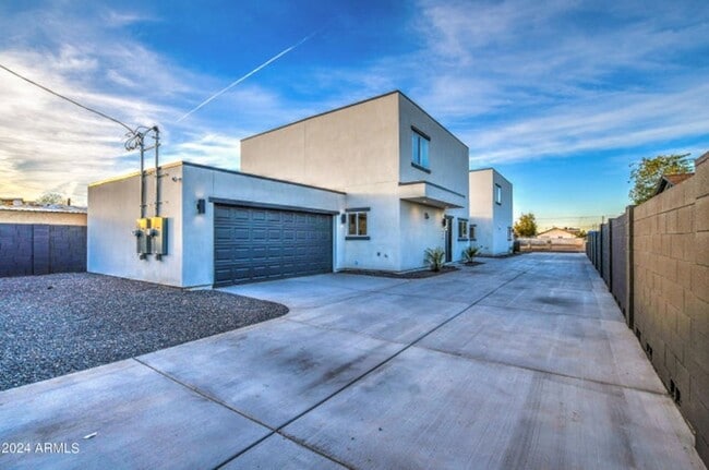 property at 1315 W Cocopah St