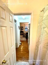 705 Wallace St in Philadelphia, PA - Building Photo - Building Photo