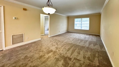 2504 SE 16th Pl in Cape Coral, FL - Building Photo - Building Photo