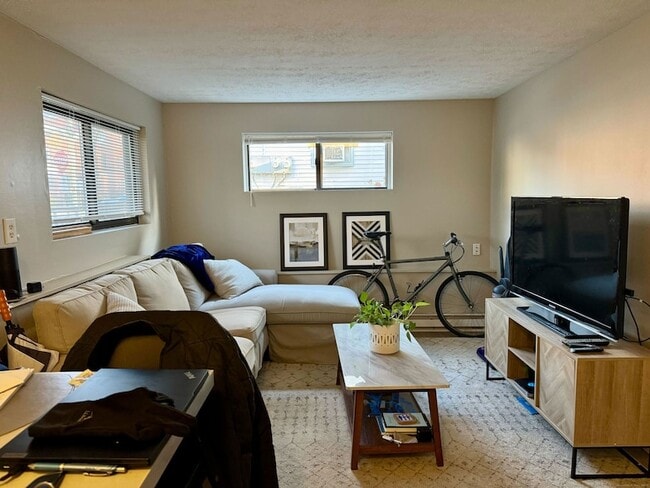 70 Lawrence St in New Haven, CT - Building Photo - Building Photo