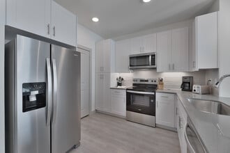 Bluffview Apartments in Dallas, TX - Foto de edificio - Building Photo