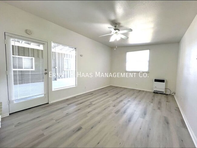 2909 E 6th St-Unit -#E in Long Beach, CA - Foto de edificio - Building Photo