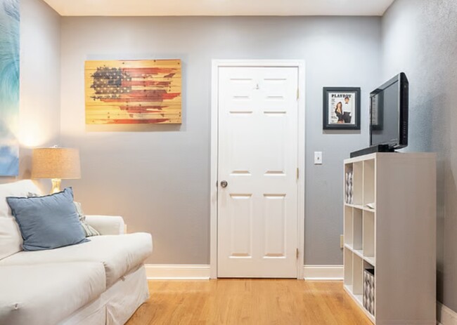 800 8th St N, Unit 2 mo rental One Bedroom