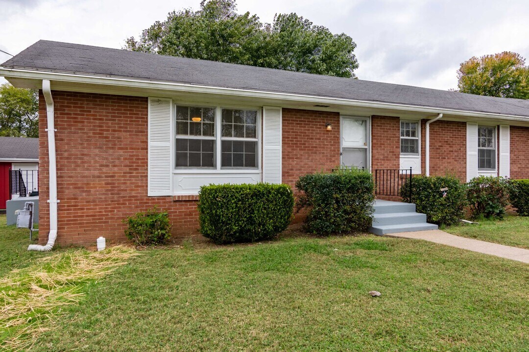 206 Keaton St-Unit -206 B Keaton Street in Lebanon, TN - Building Photo