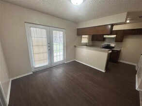 1105 Saturn Dr in Cedar Hill, TX - Building Photo - Building Photo