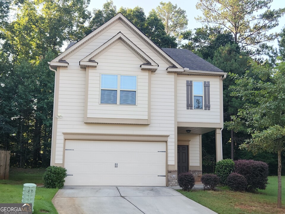 125 Southwind Cir in Newnan, GA - Foto de edificio