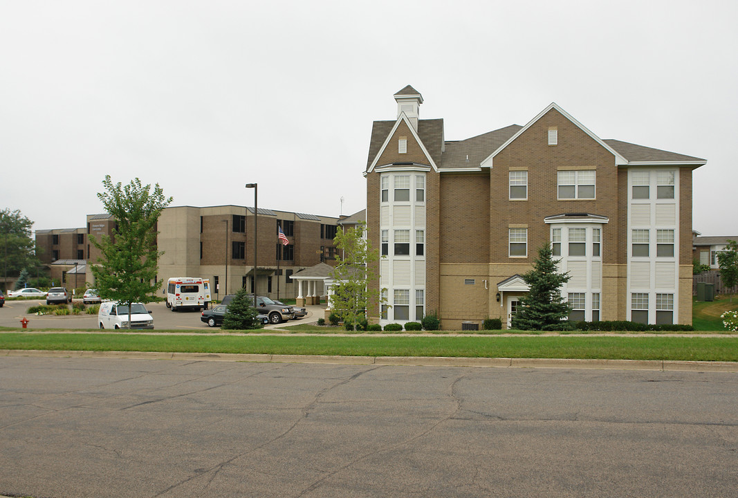 Ebenezer Ridge Point Apartments in Burnsville, MN - Building Photo