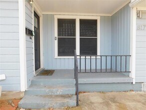 817 Emery St in Denton, TX - Building Photo - Building Photo