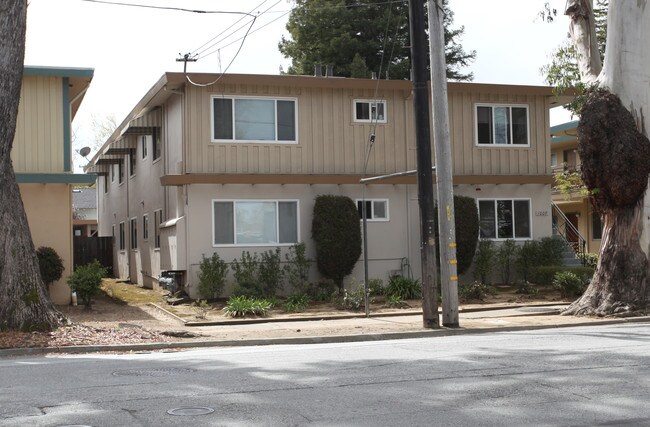 1009 El Camino Real in Burlingame, CA - Foto de edificio - Building Photo