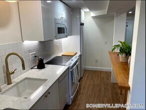 21 Harrison St in Somerville, MA - Building Photo - Building Photo