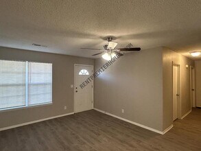 2708 S 136th E Ave in Tulsa, OK - Foto de edificio - Building Photo