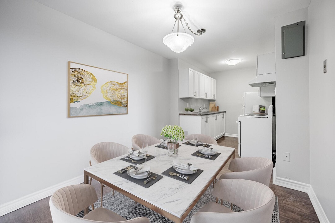 940 Commissioners Road East in London, ON - Building Photo