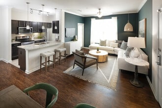 Avalon Frisco at Main in Frisco, TX - Foto de edificio - Building Photo