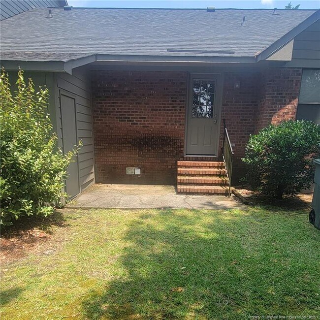 131 Villa Dr in Fayetteville, NC - Building Photo - Building Photo