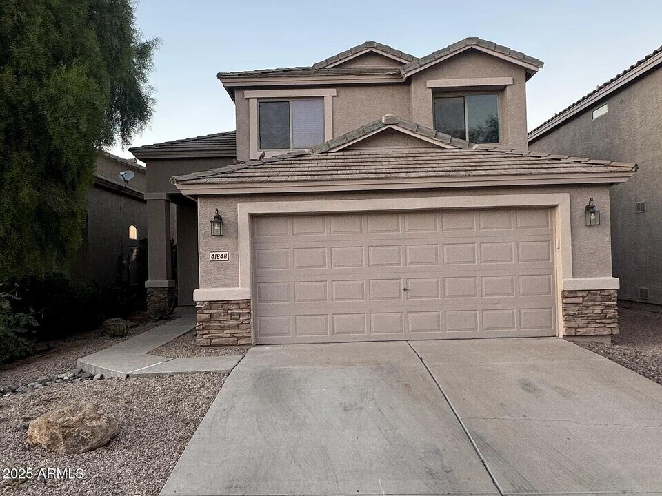 41848 W Hillman Dr in Maricopa, AZ - Building Photo